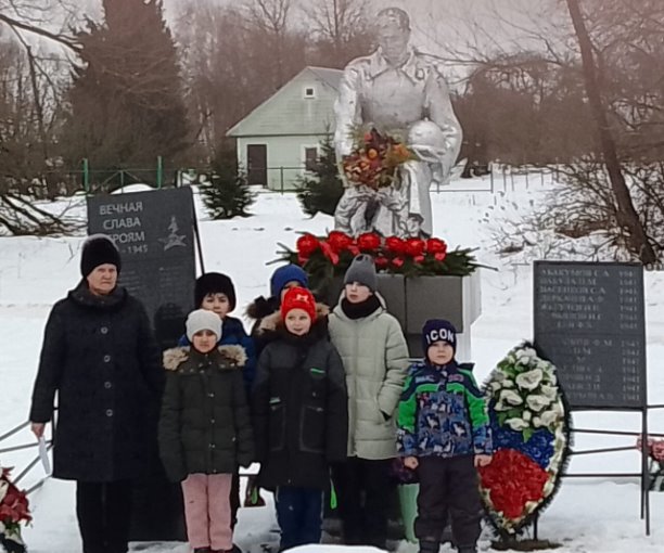 Есть в истории нашей Родины события, которые никогда не забудутся, а останутся в памяти людской навечно. - 956966020103